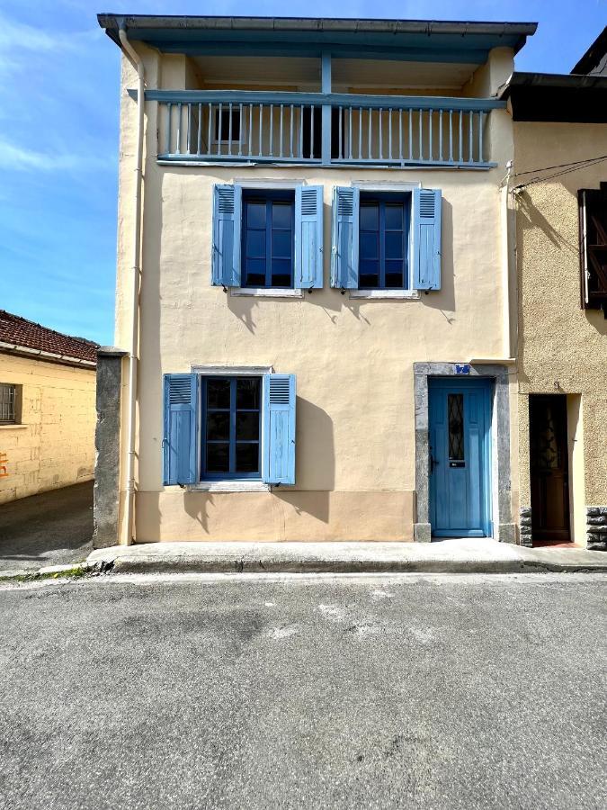 Le Gite Du Bonheur Bagneres-de-Bigorre Exterior photo